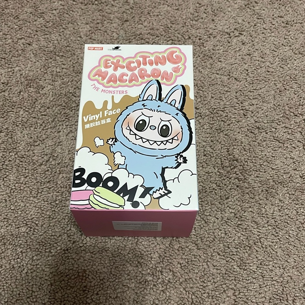 NWT Authentic Exciting Macaron Labubu